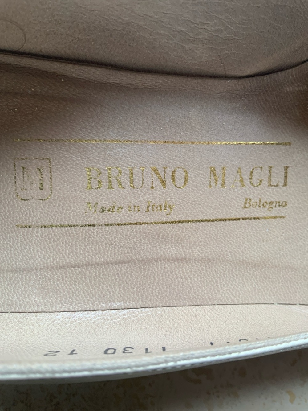 Bruno MAGLI Cap Toe Pump 8M🖤 - Picture 5 of 13